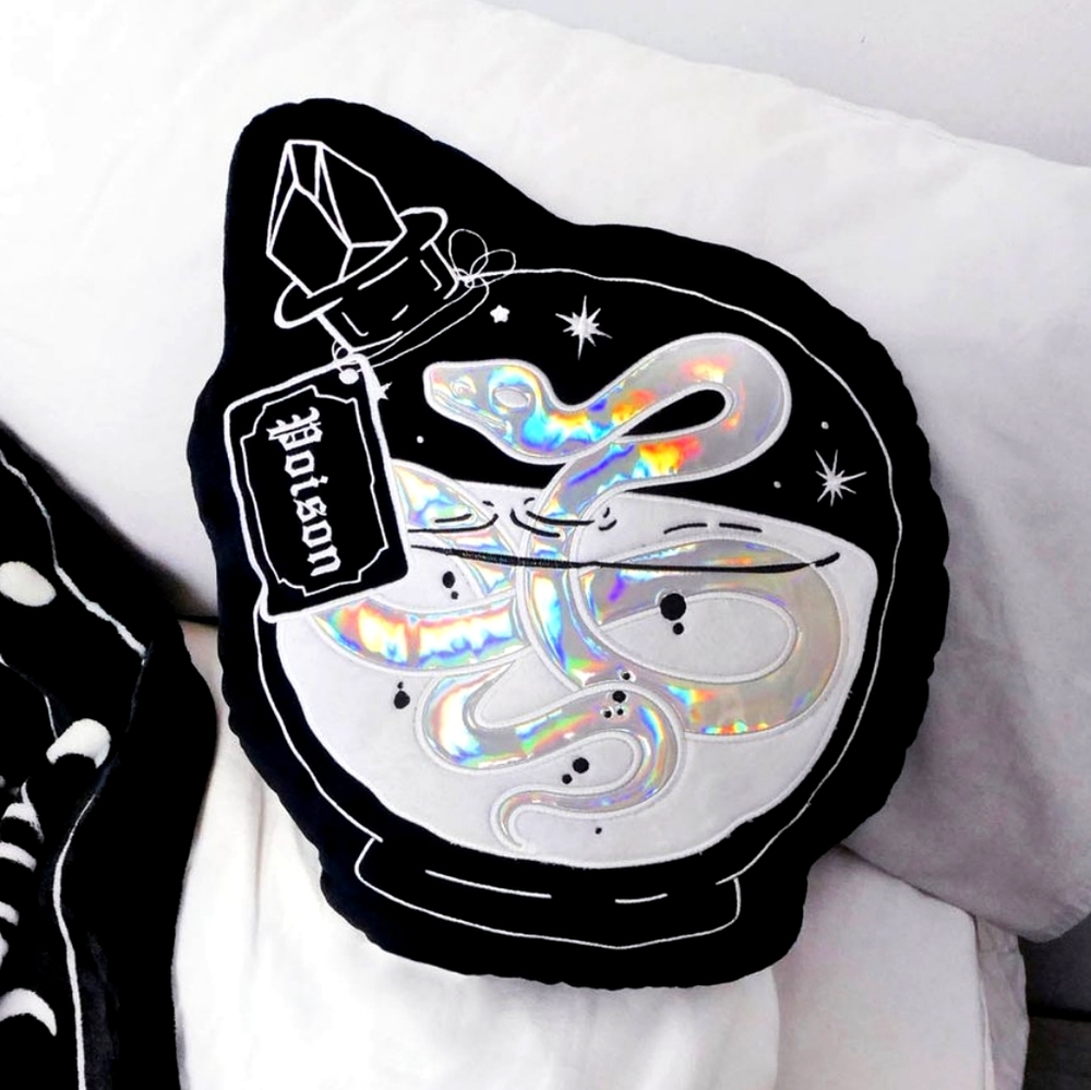 ISO Killstar poison cushion